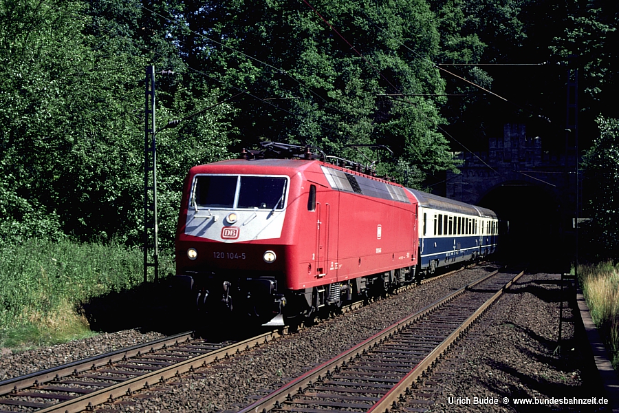 http://www.bundesbahnzeit.de/dso/N-S Strecke 1988/b13-120_104.jpg